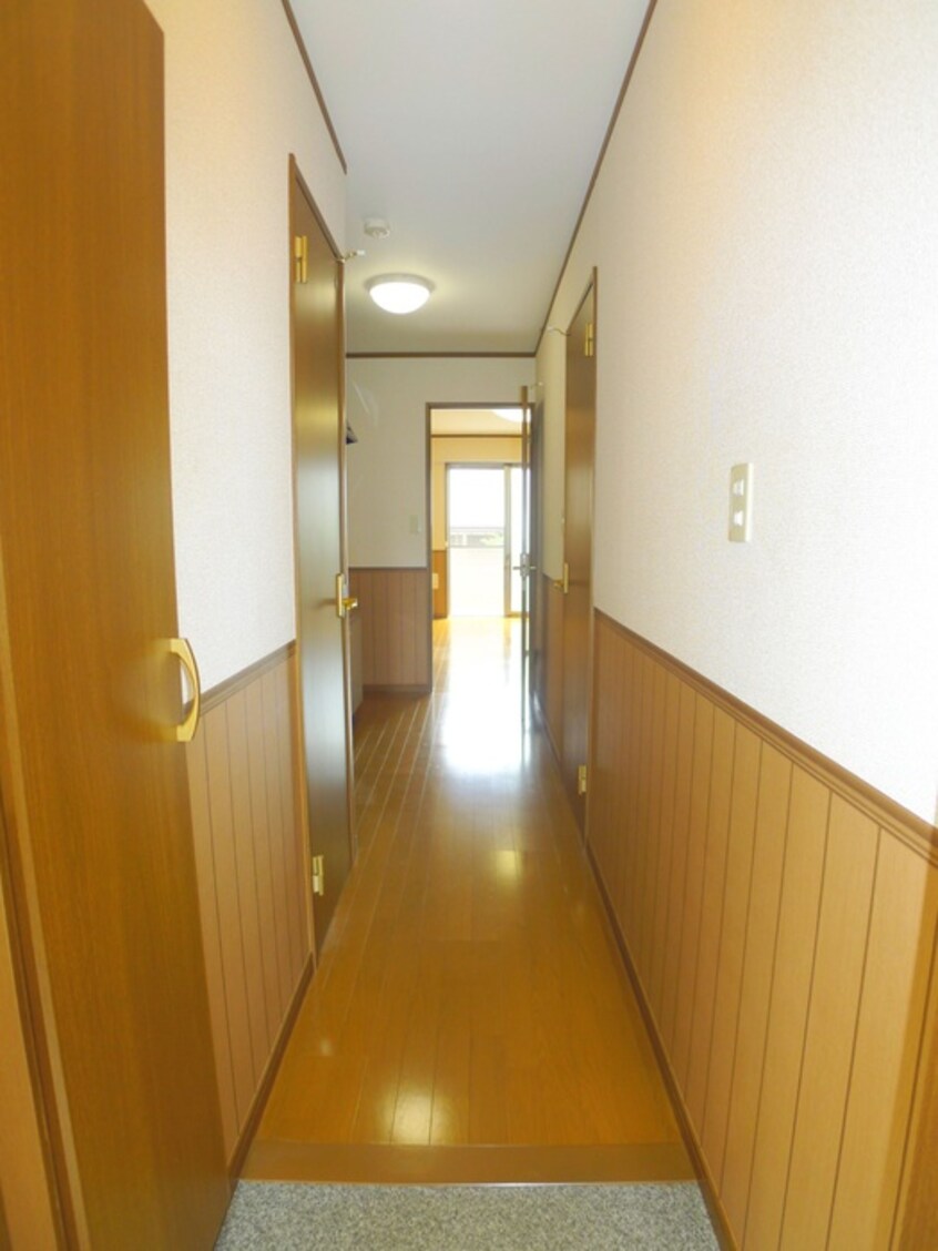 玄関 アムールＭＩＹＡＭＡ