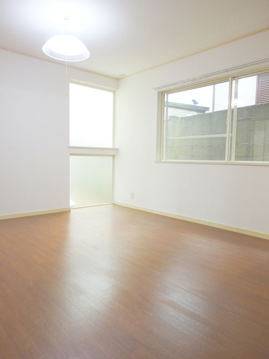 居室 中村メゾネット