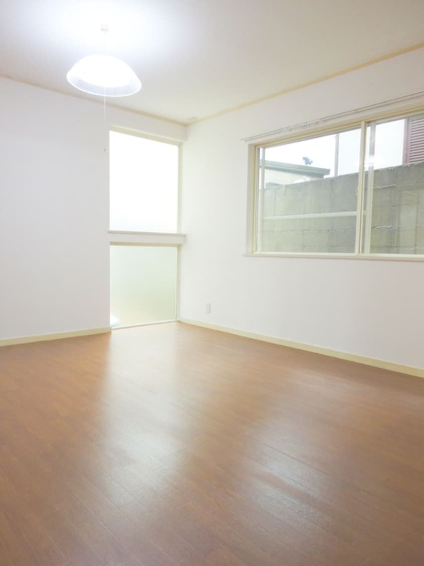 居室 中村メゾネット