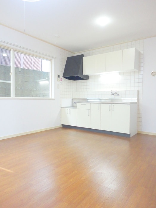 居室 中村メゾネット