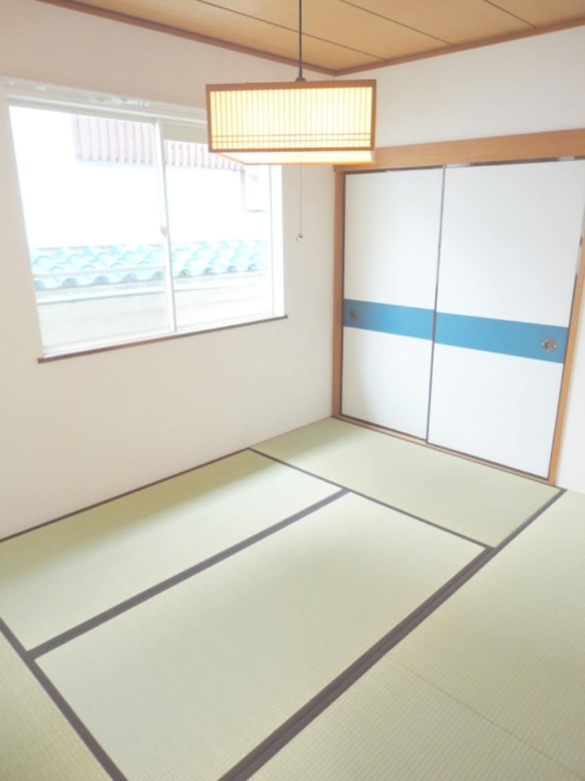 居室 中村メゾネット