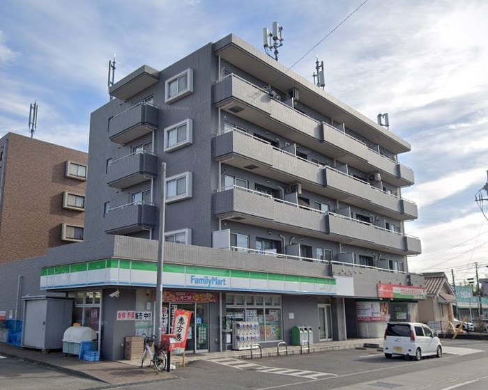 ファミリーマート(コンビニ)まで1642m サンパース