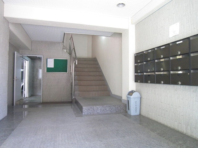 エントランス部分 クレ－ル・アルジャン