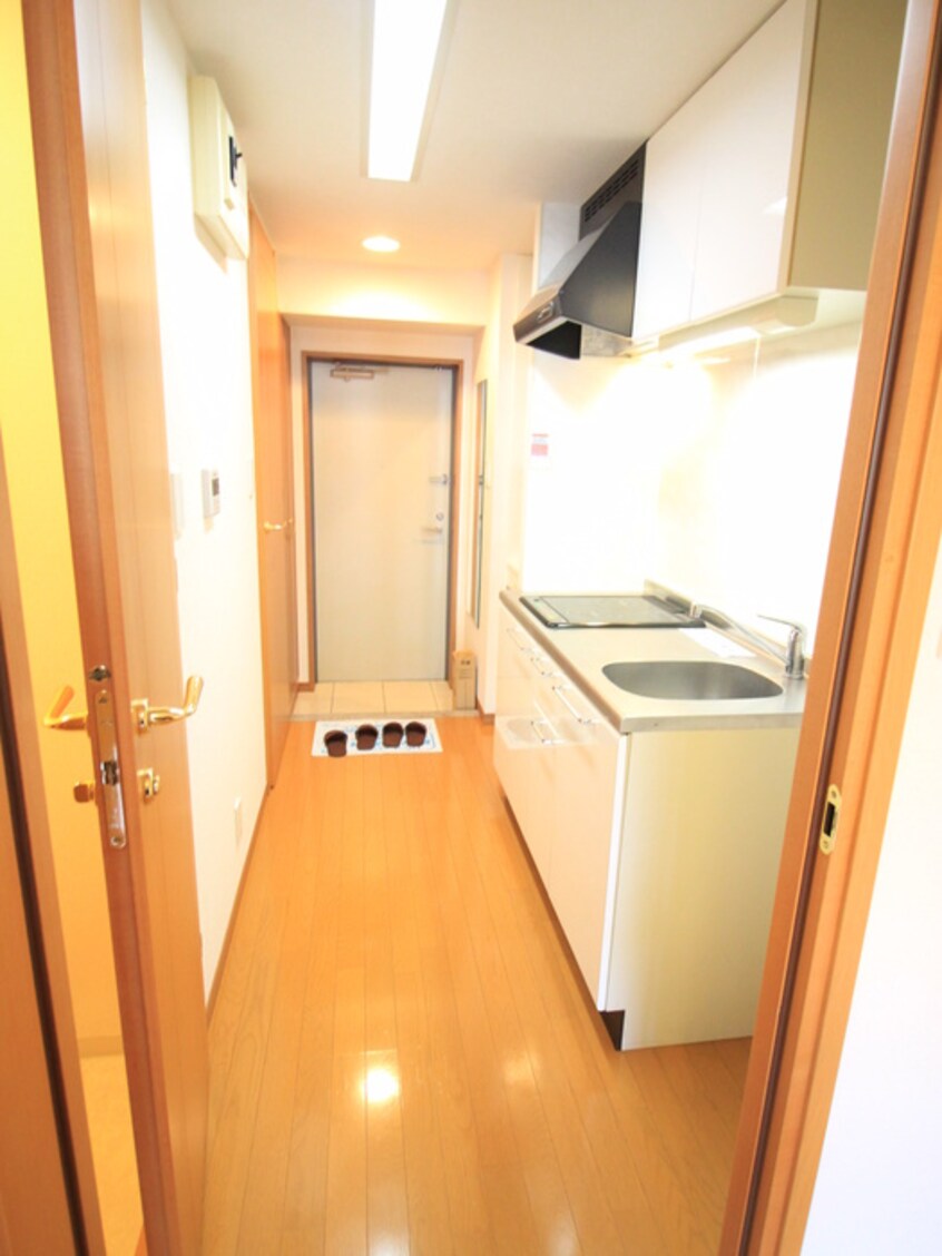 廊下 Primal Machida