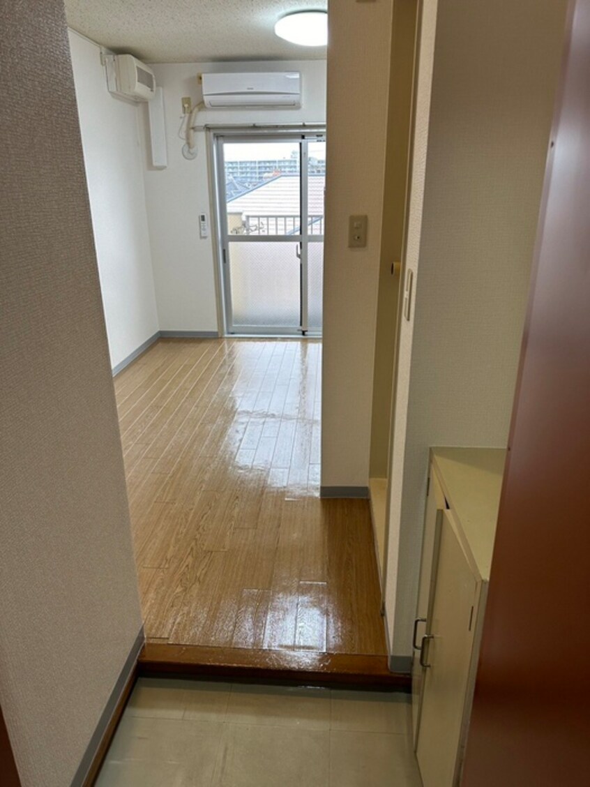 廊下 相模楽聖会館