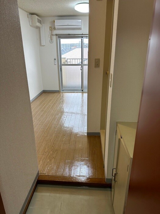 廊下 相模楽聖会館