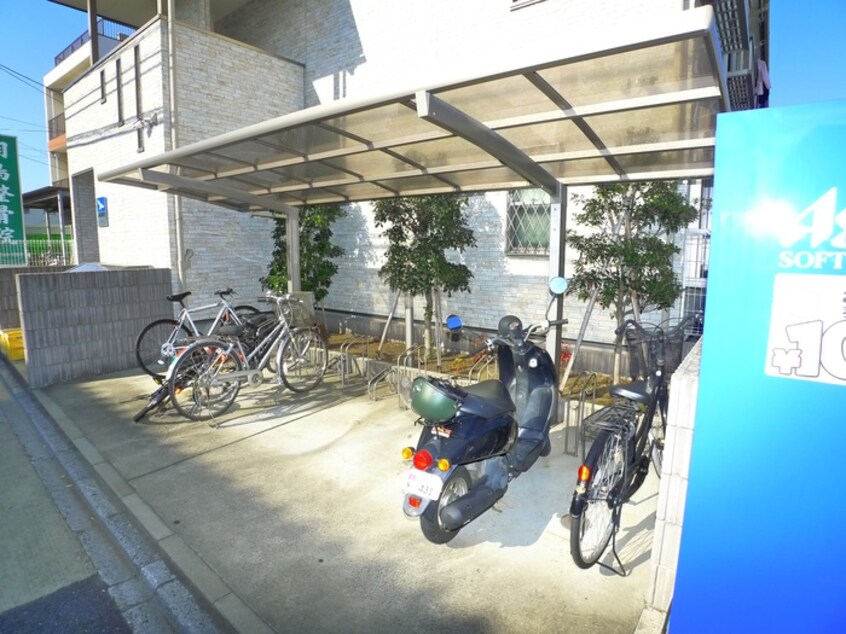 駐輪場 クリスタル青井Ⅰ
