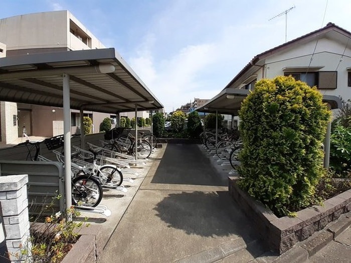 駐輪場 オークランド　ヌーヴォー