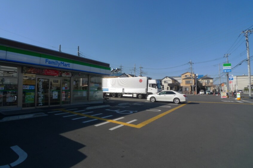 ファミリーマート川口南鳩ヶ谷１丁目店(コンビニ)まで400m レジデンスＨＡＬ