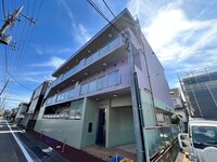 フジヨシ・マヤ