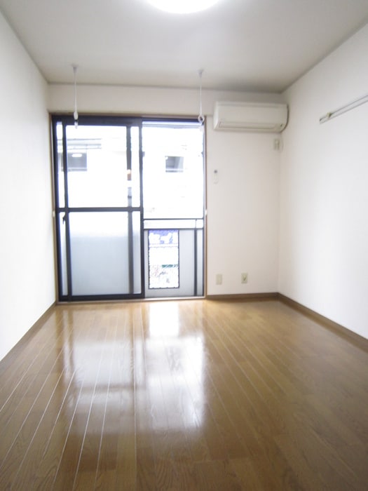 居室 トゥインクルコ－ト大町５番館