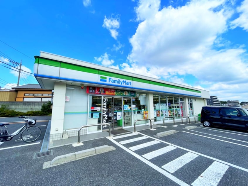 ファミリーマート(コンビニ)まで350m Ｌｅｂｅｎ東浦和