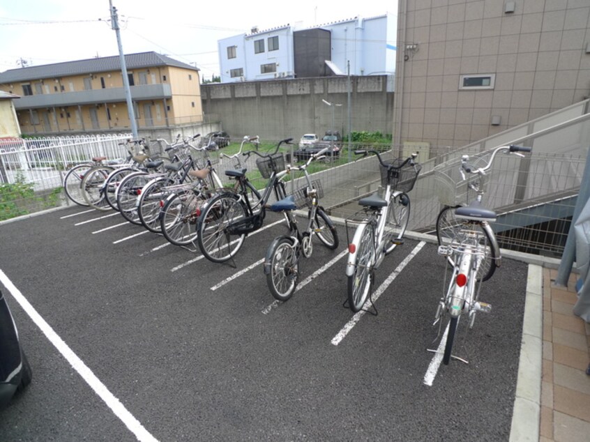 駐輪場 ウィステリア