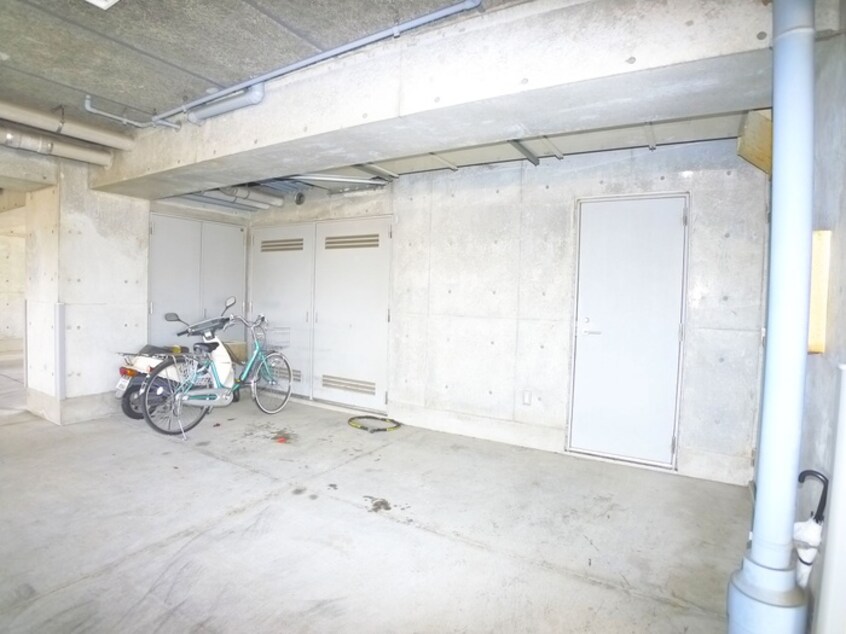 駐輪場 田村ビル