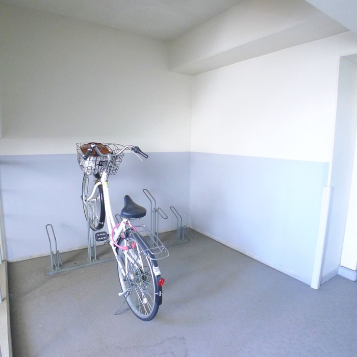 駐輪場 バウスクロス市川