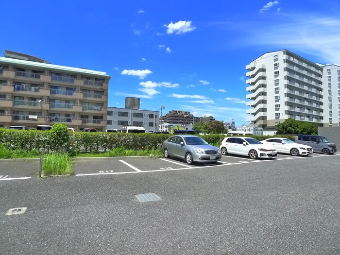 駐車場 エトワ－ル