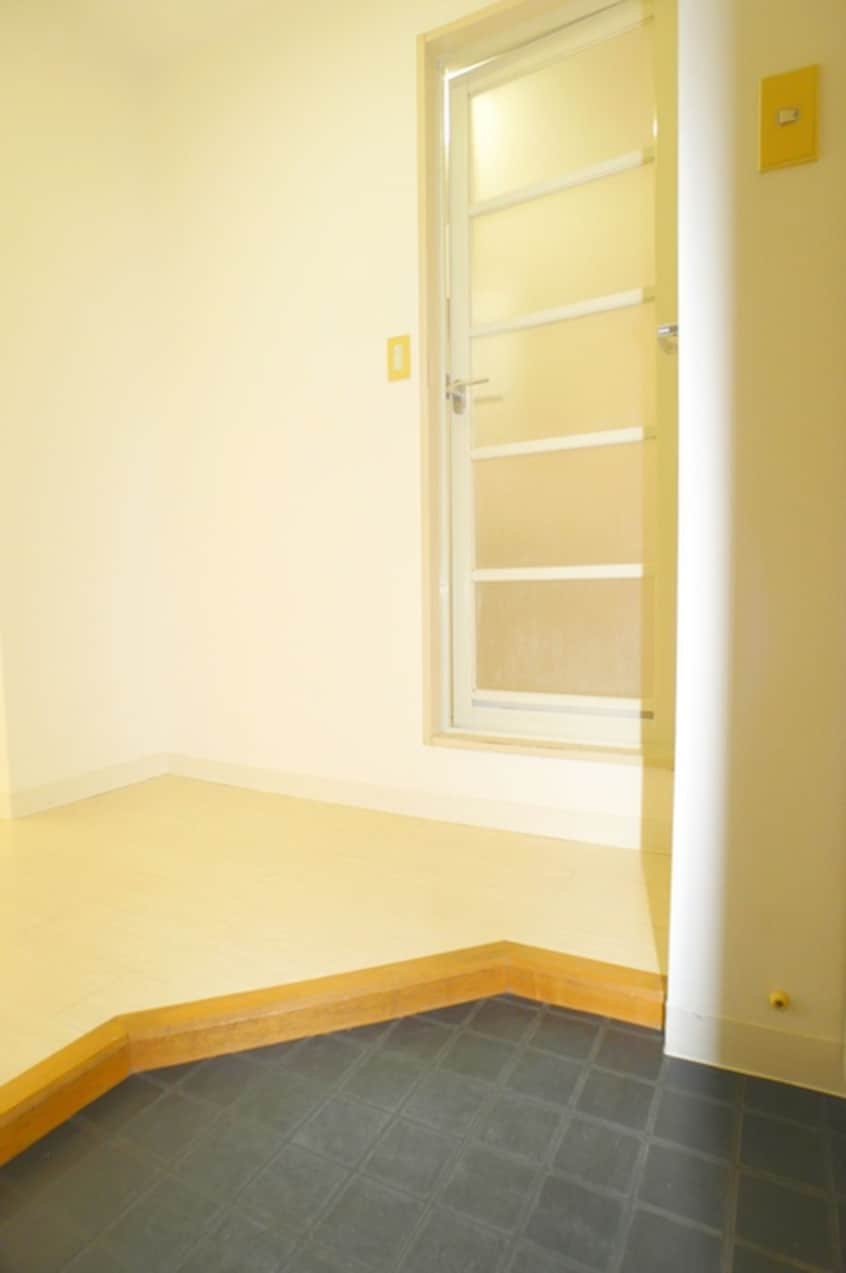 玄関 大成ルームズ