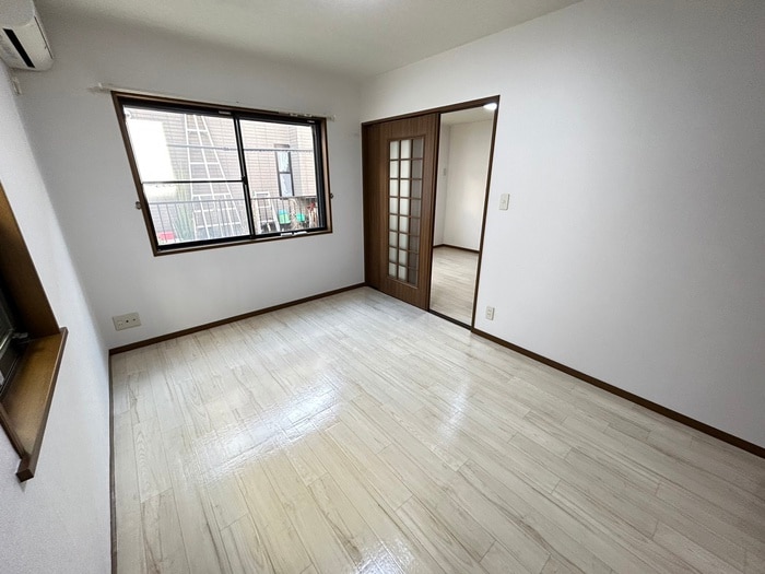 居室 Ｓｈｉｎｅ　ｗｏｏｄｓ