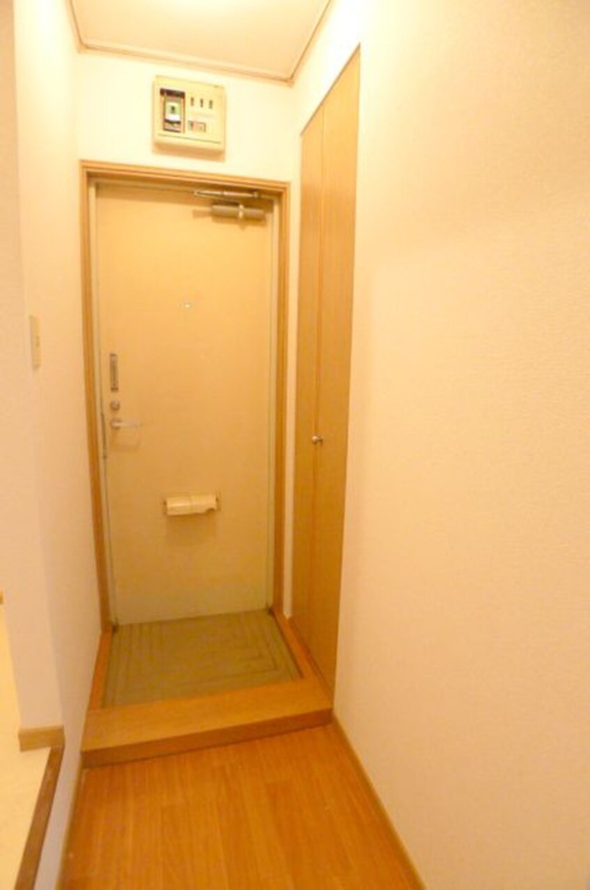 玄関 エステートピア峠