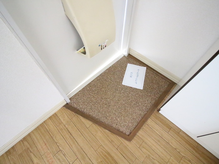 玄関 アイリスハイム