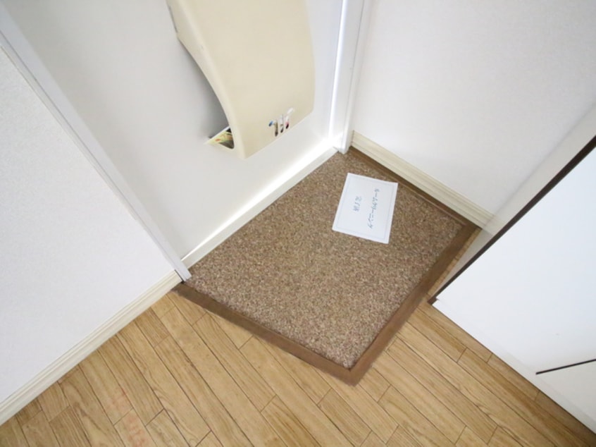 玄関 アイリスハイム