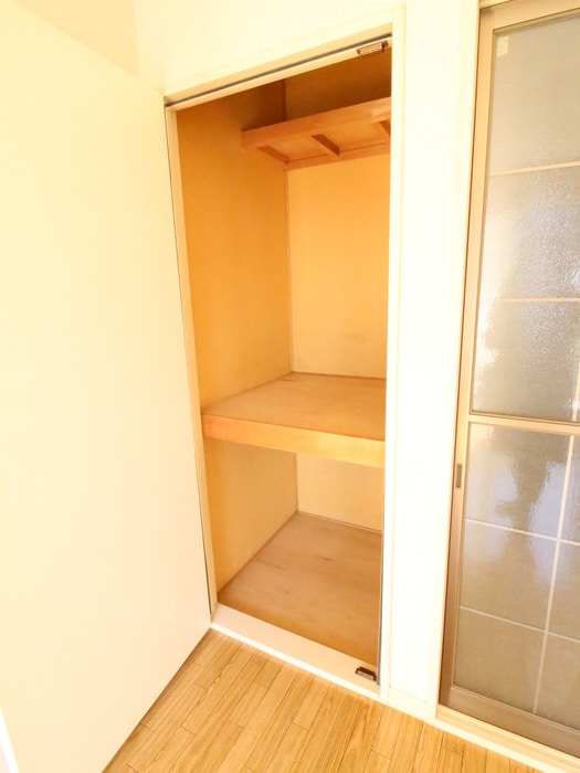 収納 アイリスハイム