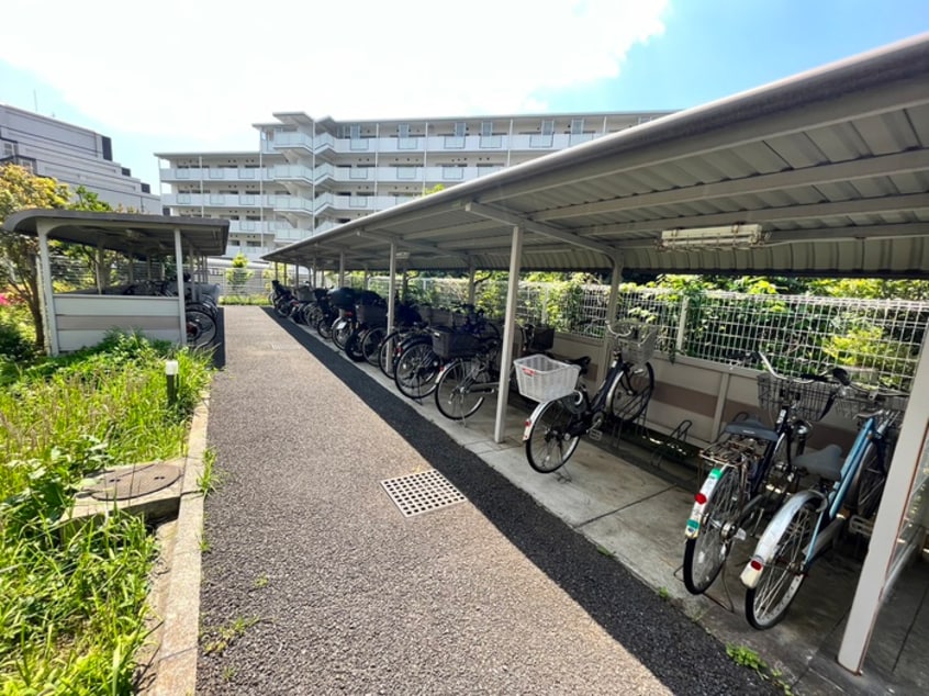 駐輪場 UURコート白鷺