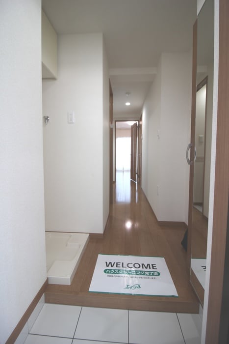 玄関 モン・シャトー中野中央