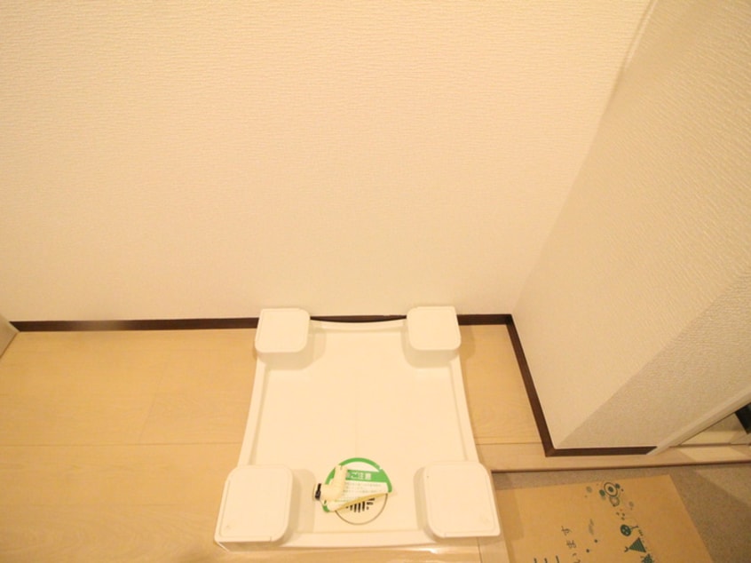 洗濯機置場 ラフィネ谷塚