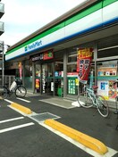 ファミリーマート 秋津駅北口店(コンビニ)まで300m 秋津戸建貸家