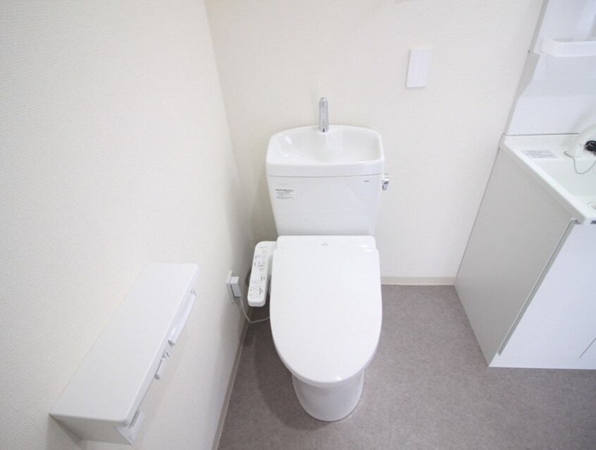 トイレ AS　ONE　SUGAMO