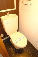 トイレ 誉蔵参番館