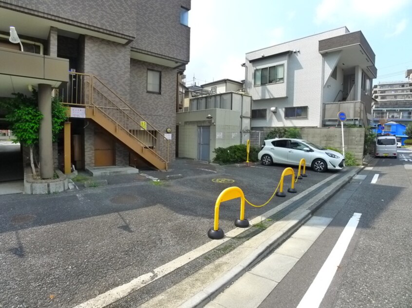 駐車場 エソ－ル戸田２２