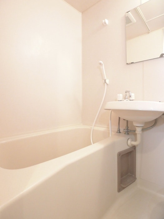 バス／シャワールーム等 ABフラット中山