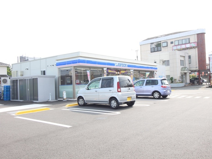 ローソン(コンビニ)まで211m ファミーユＫ