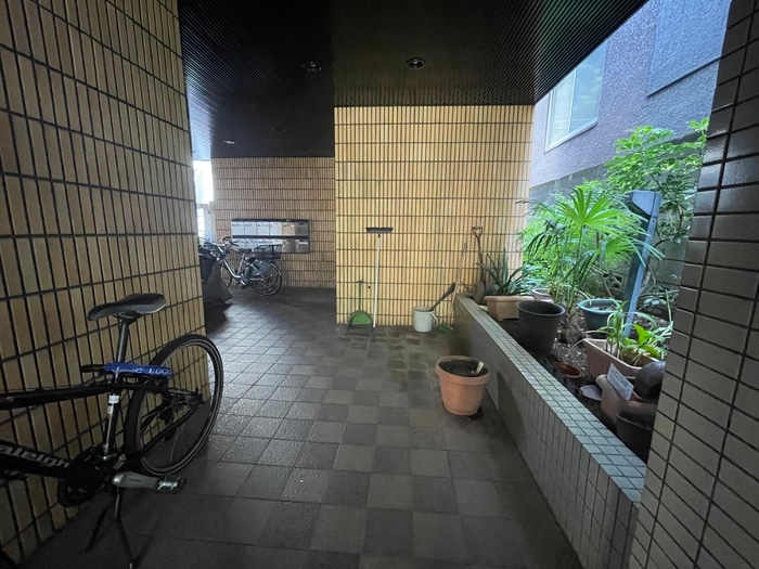 エントランス部分 民由社ﾋﾞﾙ