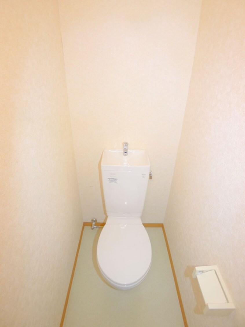 トイレ 第２シルバ－ビル