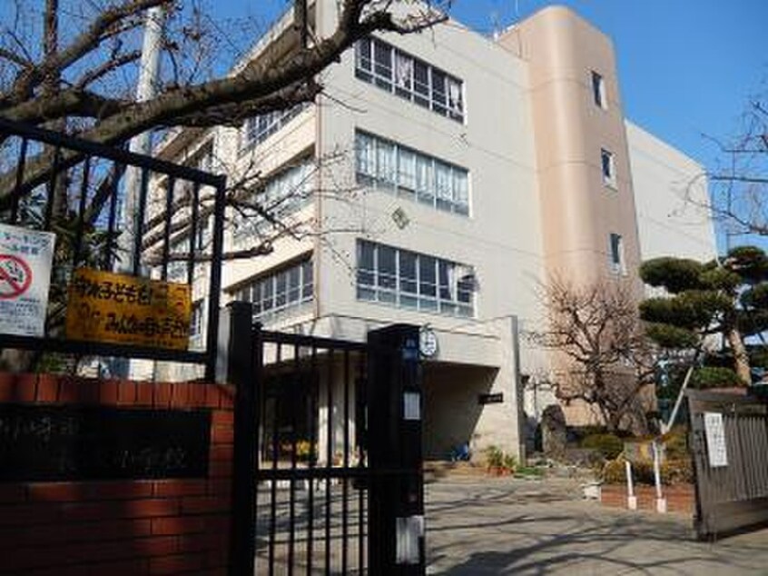 長沢小学校(小学校)まで350m Villa Glanz Ⅱ