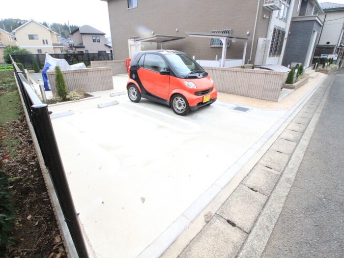 駐車場 メゾン・エミネール