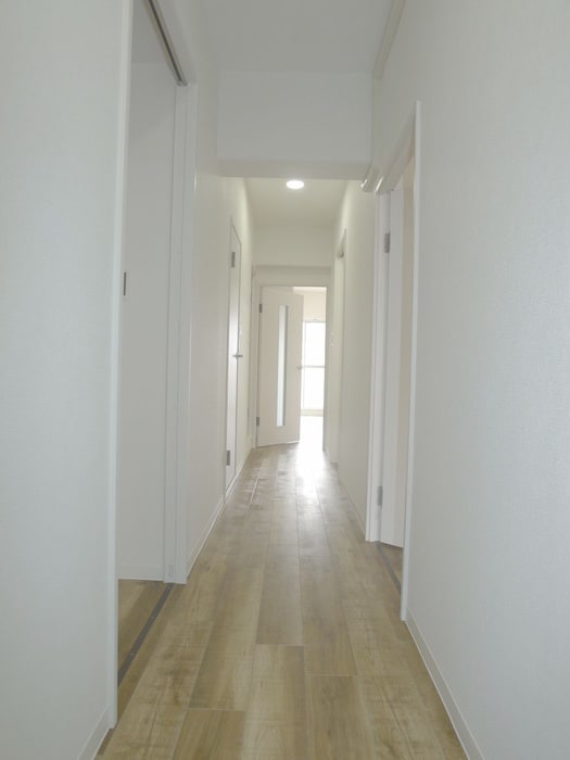 廊下 ルミエ－ル西綾瀬