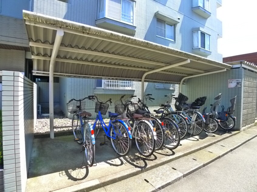 駐輪場 ガーデンスクエア北坂戸