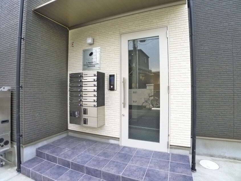 エントランス部分 ｼﾞｰﾒｿﾞﾝ川越南大塚ｸﾞﾗﾝﾃﾞｨｰﾙ