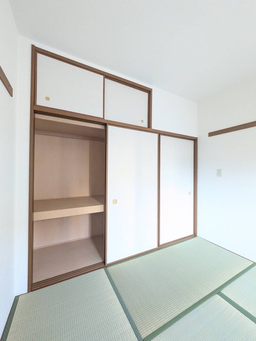 収納 ｸﾞﾗｽｨｱ新川崎