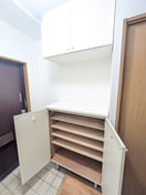 靴箱 ｸﾞﾗｽｨｱ新川崎