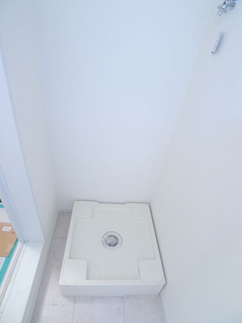 洗濯機置場 フロレゾン稲毛