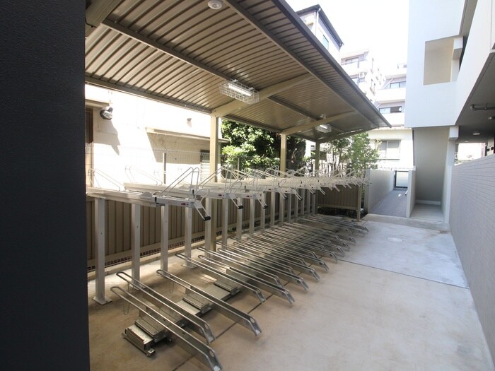 駐輪場 ワイズパティオ