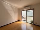 居室 スズキビル