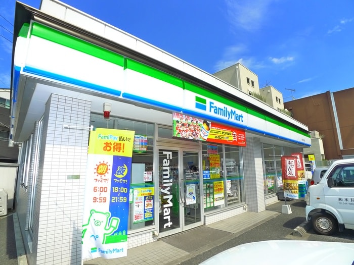 ファミリーマート 千住あずま店(コンビニ)まで600m SoleiL.Ⅶ