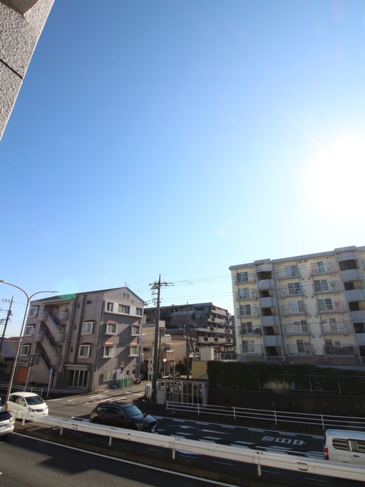 室内からの展望 プラザハウスビル