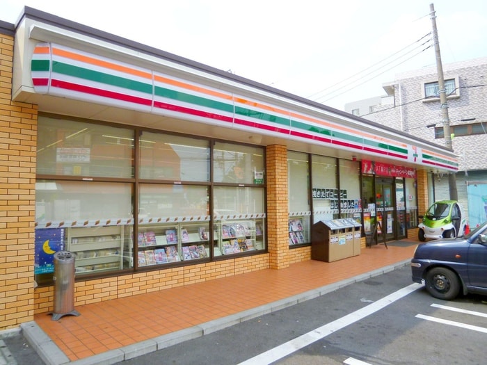 セブン－イレブン世田谷粕谷３丁目店(コンビニ)まで2320m プラトージョビアル